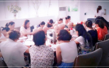 2001年加盟商學(xué)習(xí)現(xiàn)場