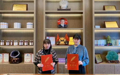歡迎廣東省惠州市劉女士前來(lái)翌芙萊總部考察，并成功簽約