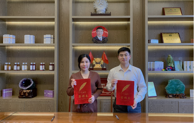 恭喜福建廈門(mén)市曾女士成功簽約翌芙萊。